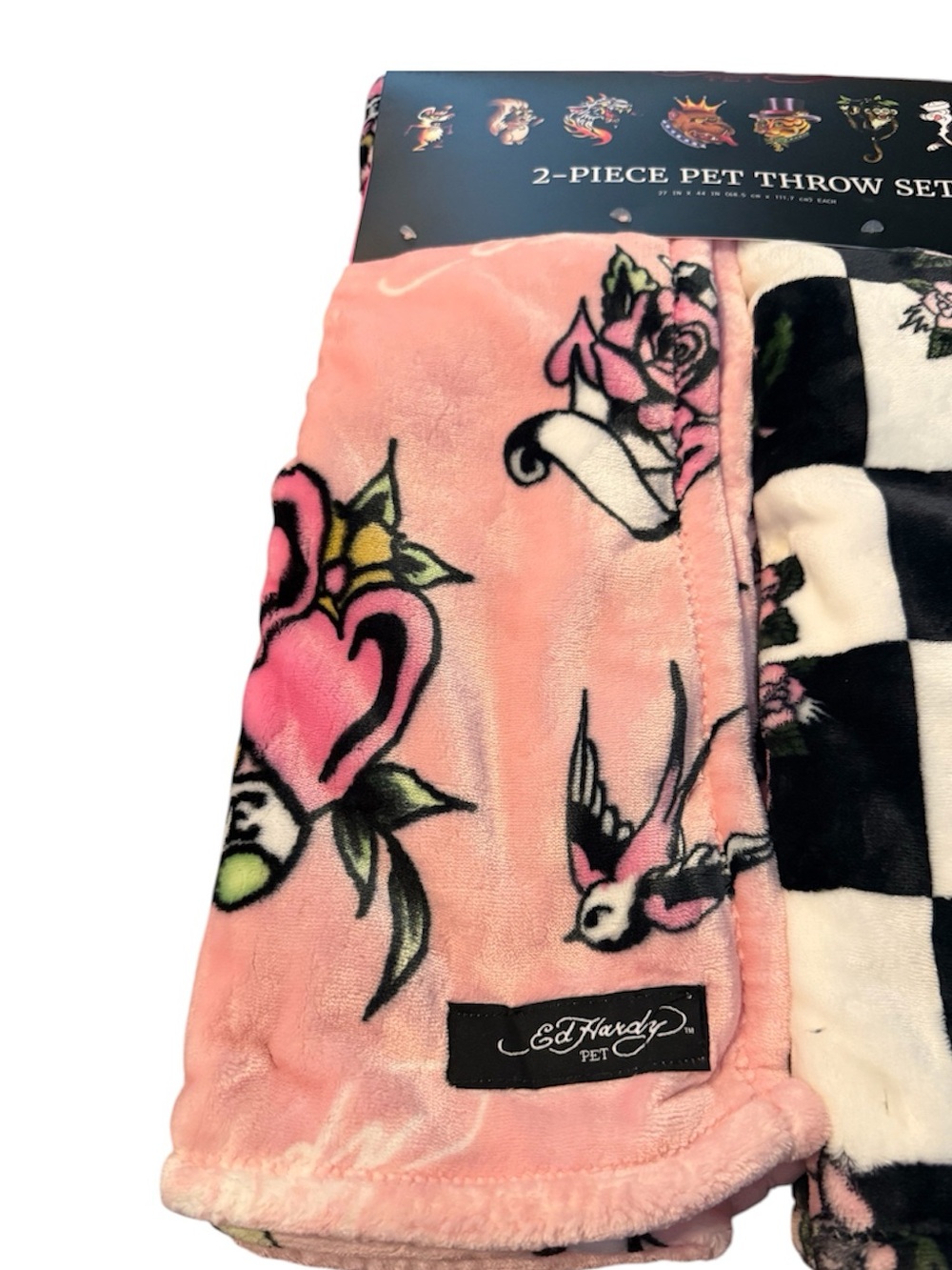 Ed Hardy Pet 2-Piece Pink & Black Skull Rose Pet Throw Set - Picture 3 of 4
